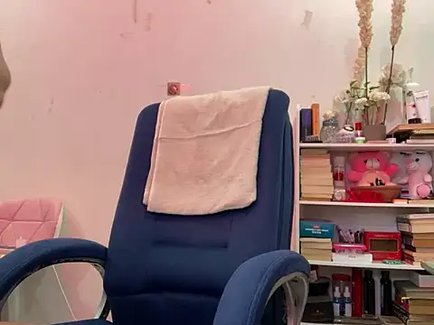 Webcam Model (Fantastic_ruby)  is live.Free join now!