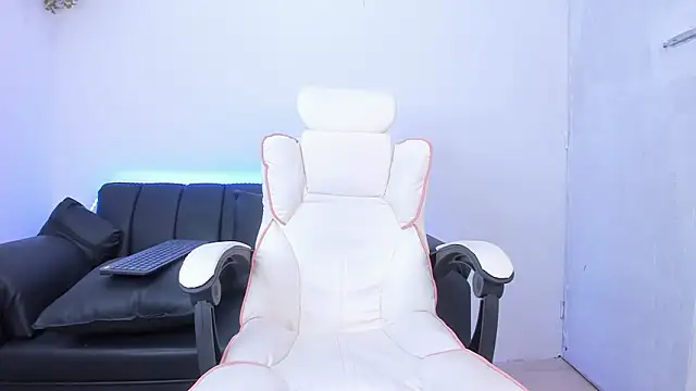 dark_valentino_ - Dark_Valentino_'s free webcam - UK Sex Cams