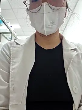 HinaLovely from StripChat is Freechat