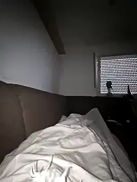 derechtejunge (M young) - Irgendwo rein spritzen (ich suche aus)