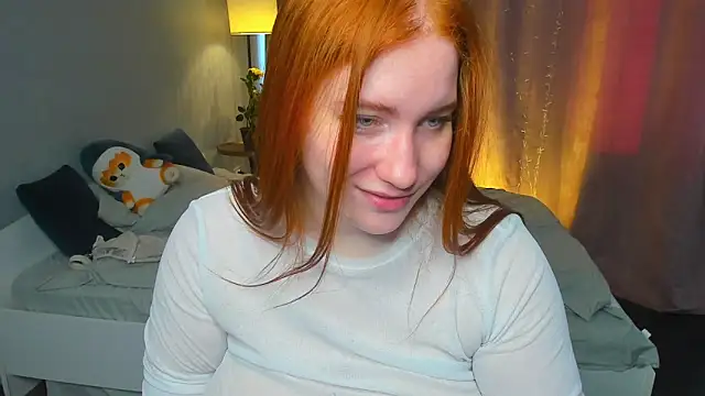 ethalcarlsqq (F young) - Lift my top and look at my tits!