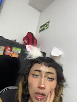 baby_akuma - Baby_akuma's free webcam