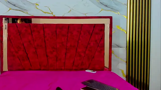 tiana_hots - Tiana_hots's free webcam