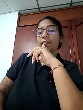 sofythom1 - Sofythom1's free webcam