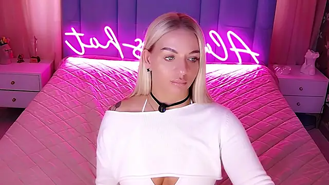 allwayshotj - AllwaysHotJ's free webcam