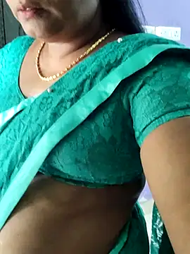 yamini1431 live sex cam