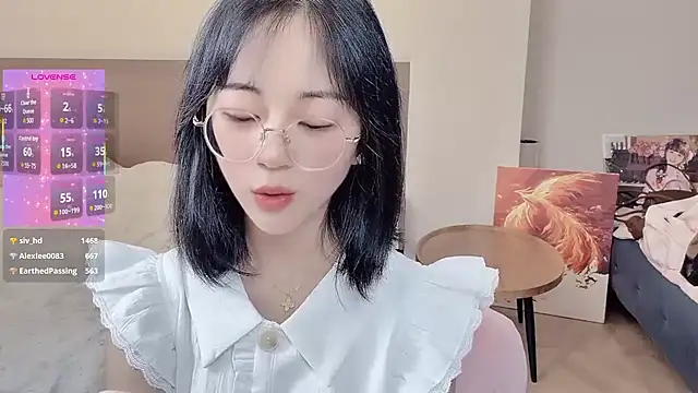 美女-ruoruo-在线直播