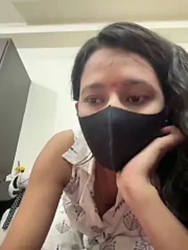 Webcam Model (raavigirl)  is live.Free join now!