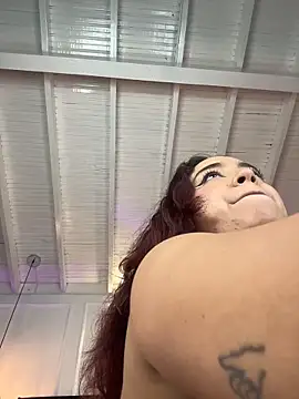 naughtyninnaxxx (F teen) - FINGERING PUSSY