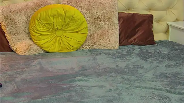 taniakaverina (F milf) - dildo pussy play 💦