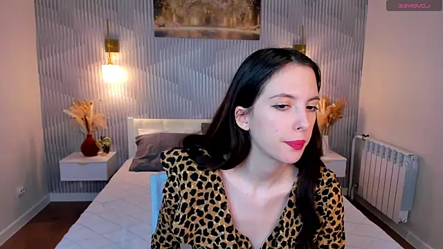 elise_robbie (F teen) - An air kiss