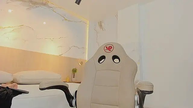 kylie_ward - Kylie_ward's free webcam - UK Sex Cams