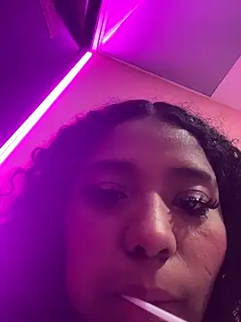 canelaa_sweet5 - Canelaa_sweet5's free webcam