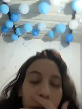 nicole_cute04 - Nicole_Cute04's free webcam