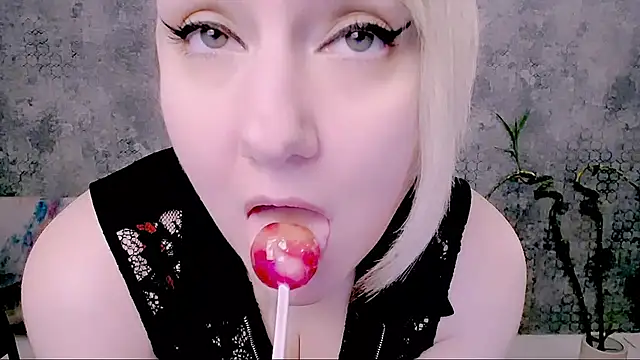 djullia - Djullia's free webcam