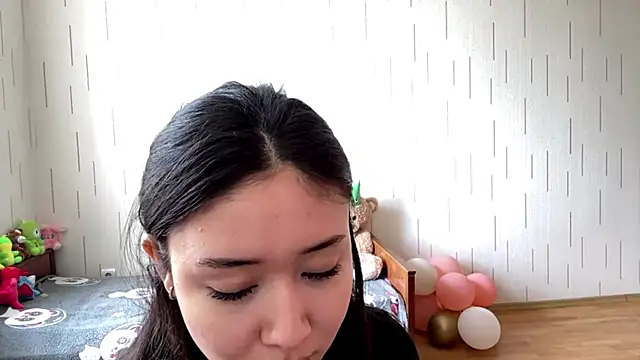 yourmiia - YourMiIa's free webcam