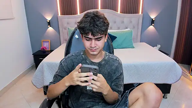 tommy18__ (Ask my age) - Cum Show