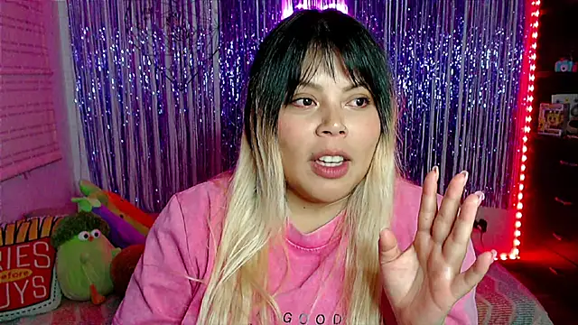 elliemoonx - EllieMoonX's free webcam - UK Sex Cams