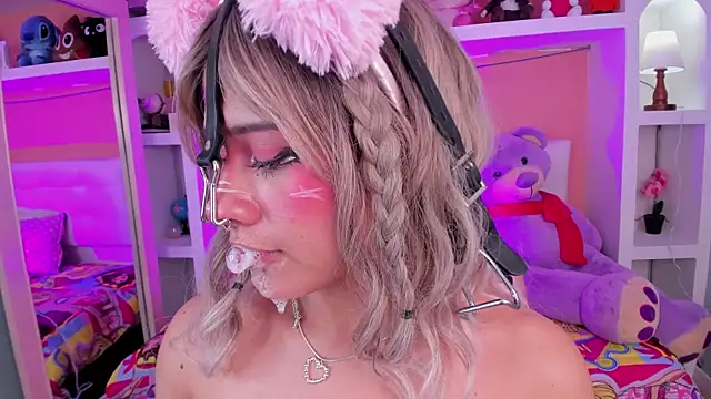 miss___megan (F young) - Clean the saliva of the soil with my fac