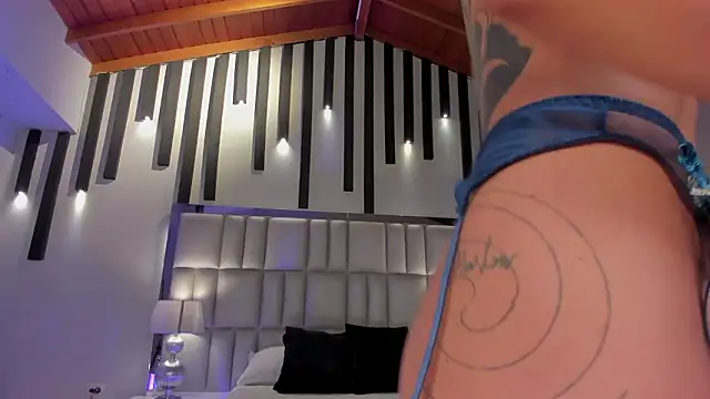 kayralanne - KayraLanne's free webcam - UK Sex Cams