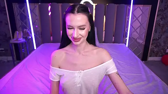 snow_whiteeex - Snow_WhiteeeX's free webcam - UK Sex Cams