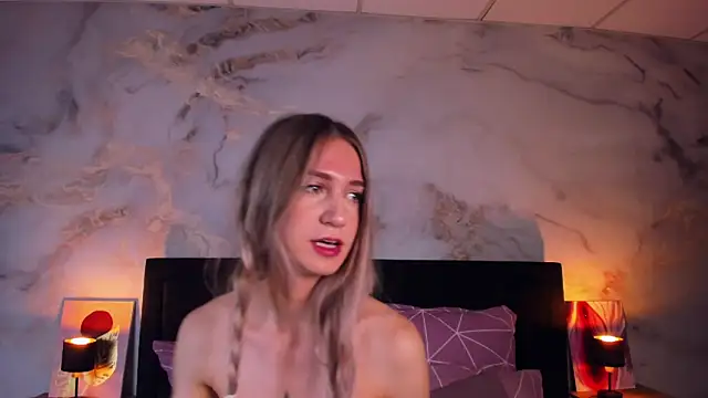 serenacrystall - SerenaCrystall's free webcam