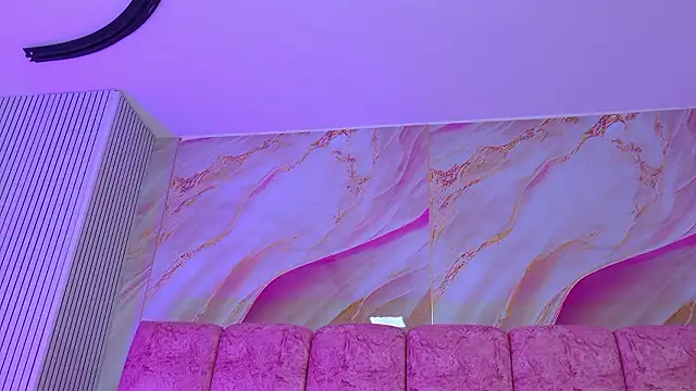 emmacurvy - Emmacurvy's free webcam - UK Sex Cams