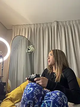 Webcam Model (Irina_Grant)  is live.Free join now!