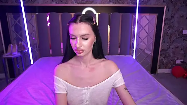 snow_whiteeex - Snow_WhiteeeX's free webcam - UK Sex Cams