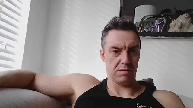 ploki2180 - Ploki2180's free webcam - UK Sex Cams