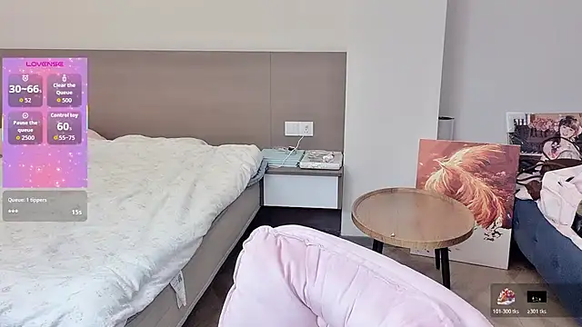 美女-ruoruo-在线直播