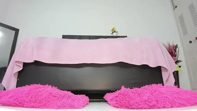 martinaclark (F young) - delicious double penetration show