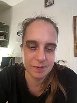 Webcam Model (Chantalee)  is live.Free join now!