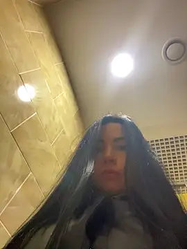 CrazzyChicks live sex cam