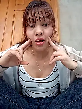 aiai220 (F young) - Mong được ủng hộ