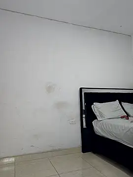 Webcam Model (sophia_ramirez12) is live