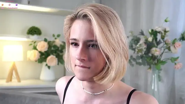 KelsieKrieser live sex cam