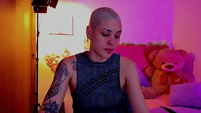 charlee_pink (F young) - Panty off and Doggy Style!