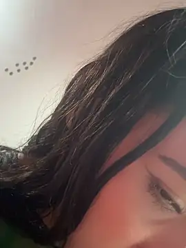 Webcam Model (iamsara_21)  is live.Free join now!