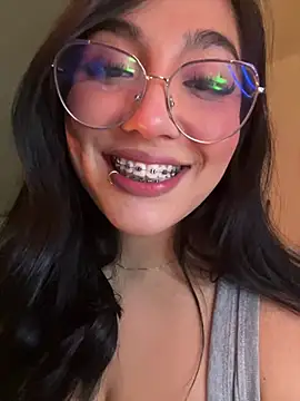 your_enyel (F teen) - Rub pussy