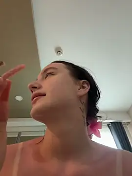 miatee (F teen) - Drooling on pussy