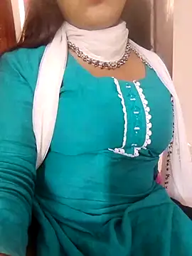 babe_doll04 - Babe_Doll04's free webcam - UK Sex Cams