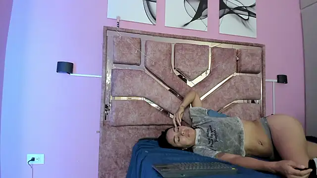 evelyn_lovv live sex cam