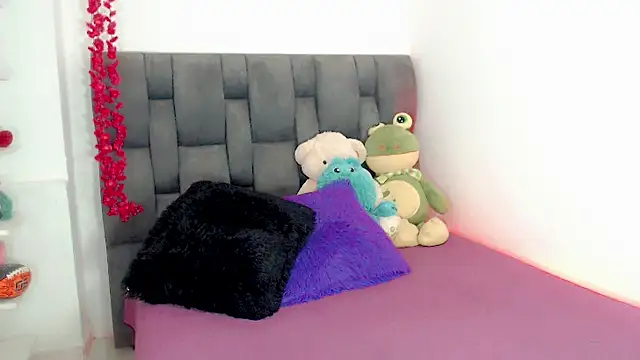 little_star_porn - Little_star_porn's free webcam - UK Sex Cams