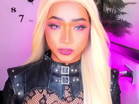 gwenngoddess - GwennGoddess's free webcam - UK Sex Cams