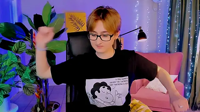 lixeluna - LixeLuna's free webcam - UK Sex Cams