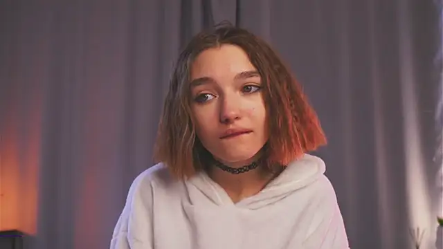 leyla_crsh - Leyla_crsh's free webcam - UK Sex Cams