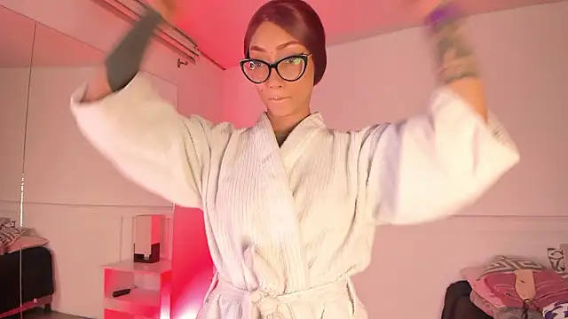 maya1_ (F young) - Get naked Valeria, color white scared me