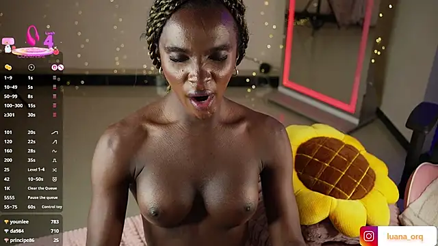 LuanaRisque live sex cam