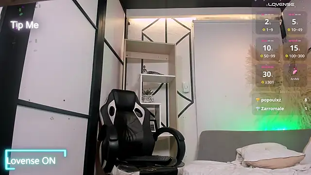 SophieWolf_ Live Webcam on Stripchat